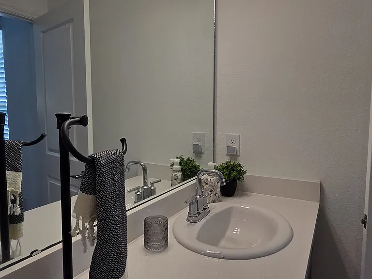 8829 Daybreak St — Photo 10