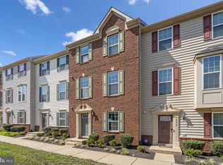 6974 Kona Dr, Gainesville, VA 20155