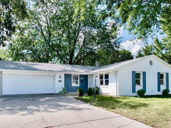 110 Cedar St, Kendallville, IN 46755
