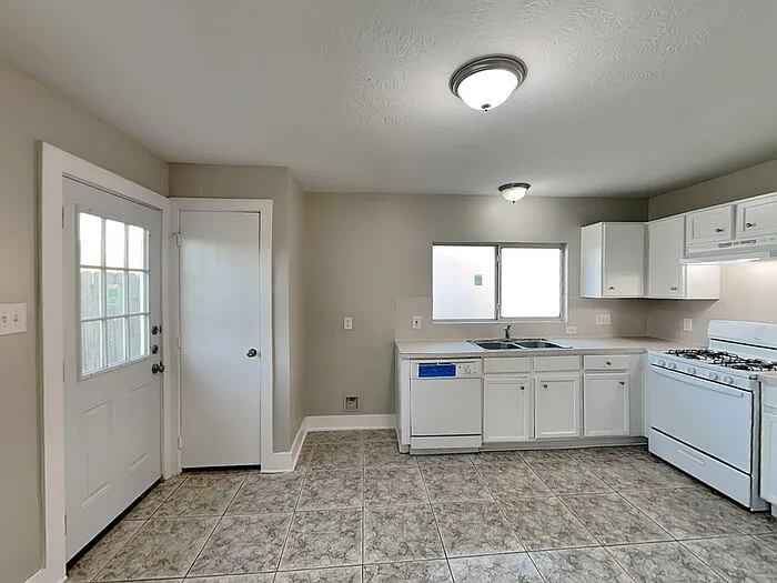 430 Fishawk Way — Photo 6
