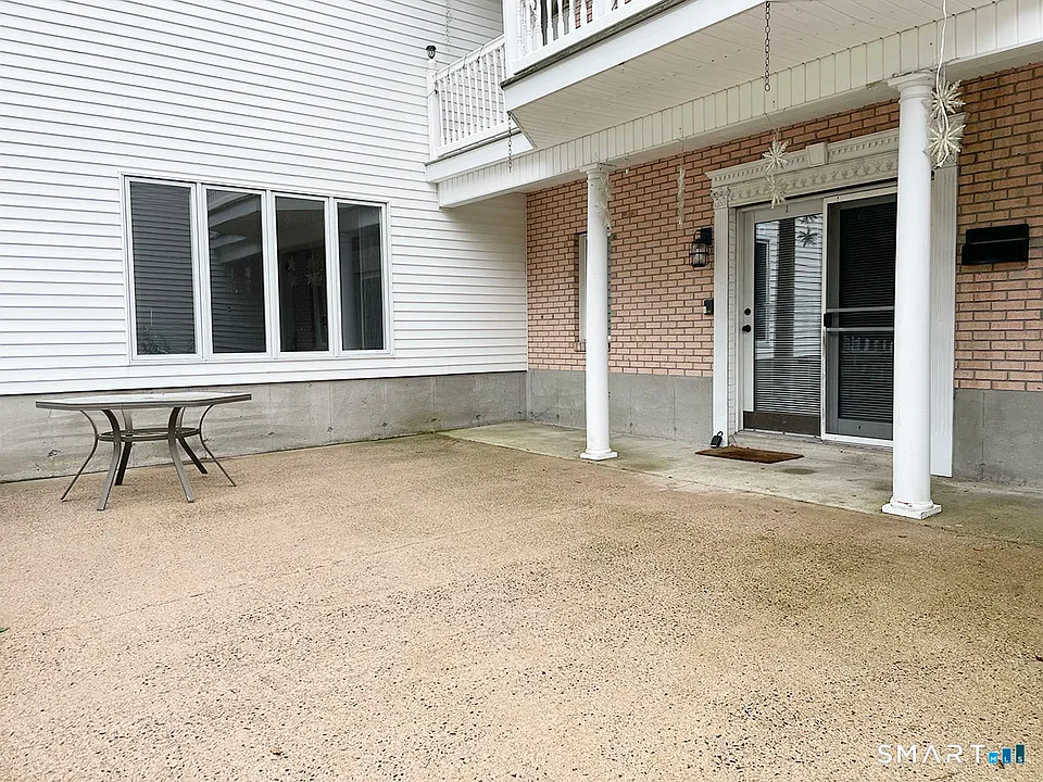 121 S Main St