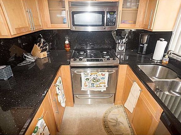 2nd image of 610 Michigan Ave APT 4