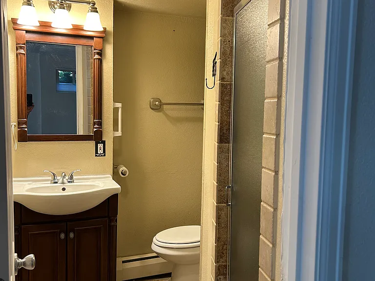 1607 Ulysses St — Photo 8