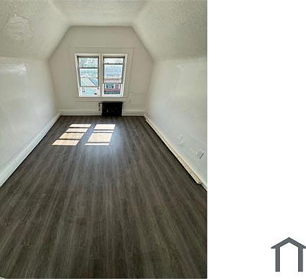 2nd image of 355 Mundy Ln APT 3