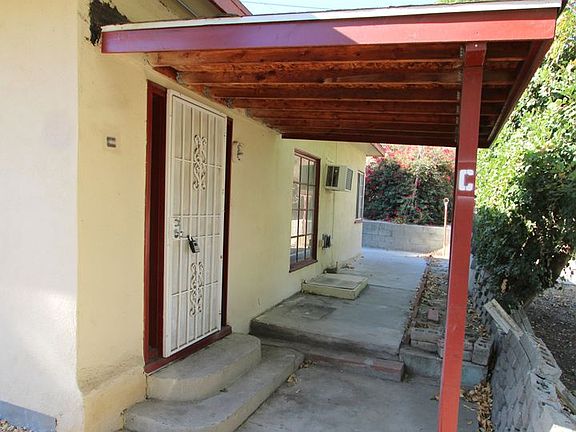 2nd image of 11298 San Mateo Dr APT C