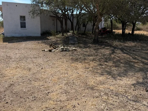 9524 N US HIGHWAY 83, Uvalde, TX 78801