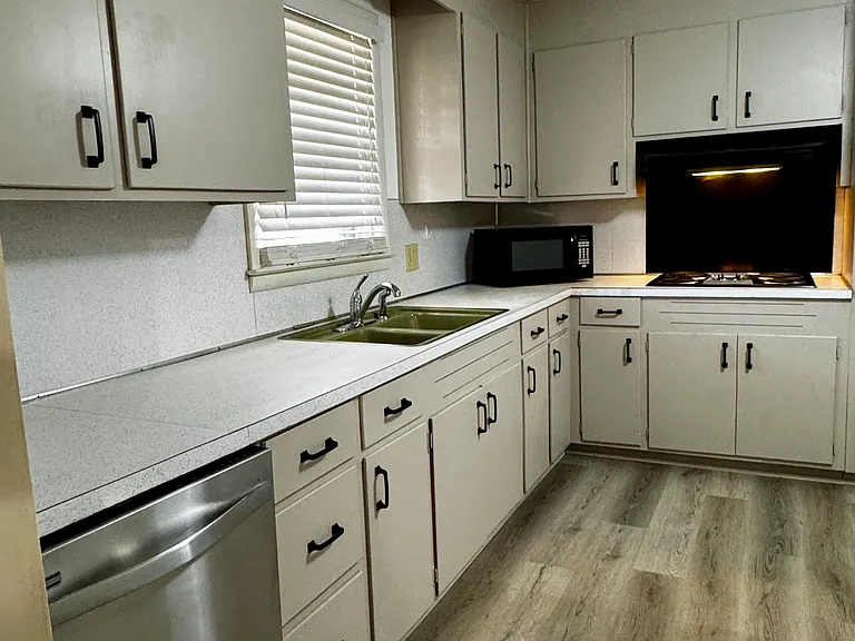 2986 Green Pasture Ln — Photo 6