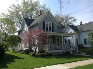 241 S Perkins Blvd, Burlington, WI 53105
