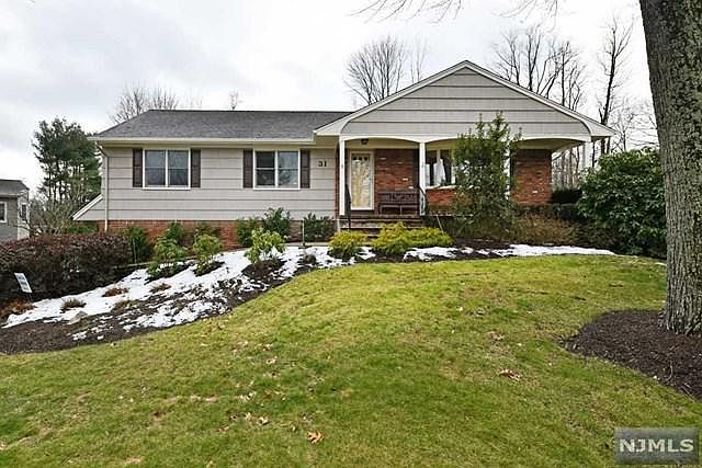1st image of 31 Biscayne Dr