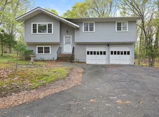41 Woodvale St, Sag Harbor, NY 11963