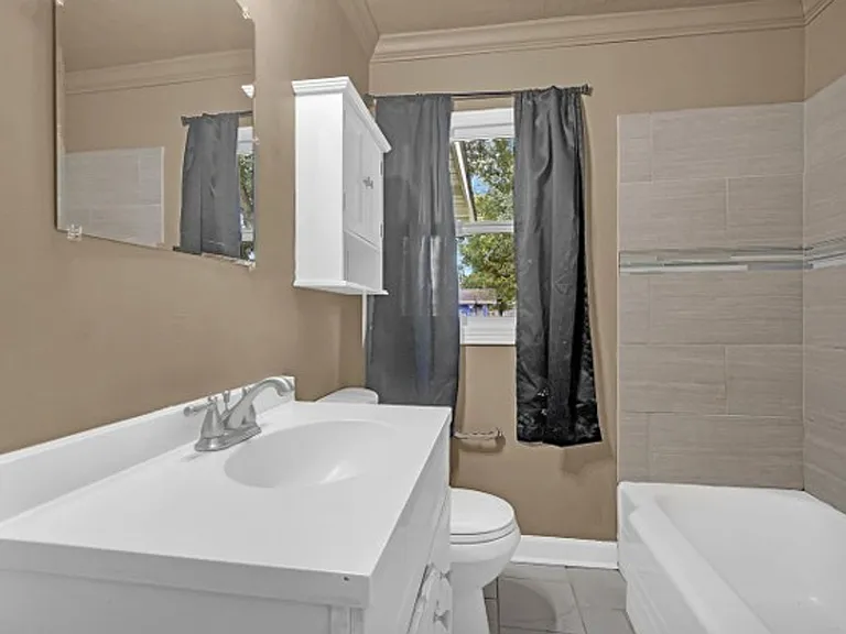 1220 California St — Photo 10