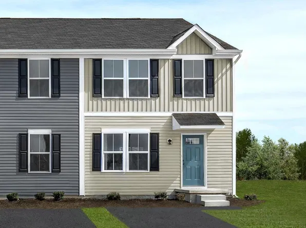 1 Shamrock Dr, Broadway, VA 22815