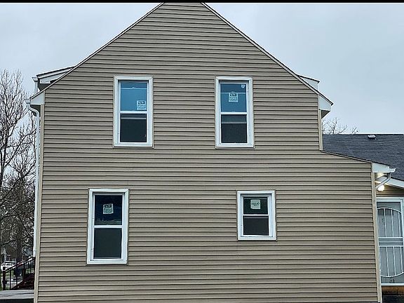 5th image of 6397 Rosemont Ave