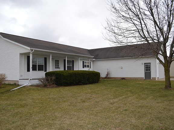 2nd image of 325 S Potawatomi Dr