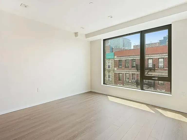 521 W 134th St #2A — Photo 9