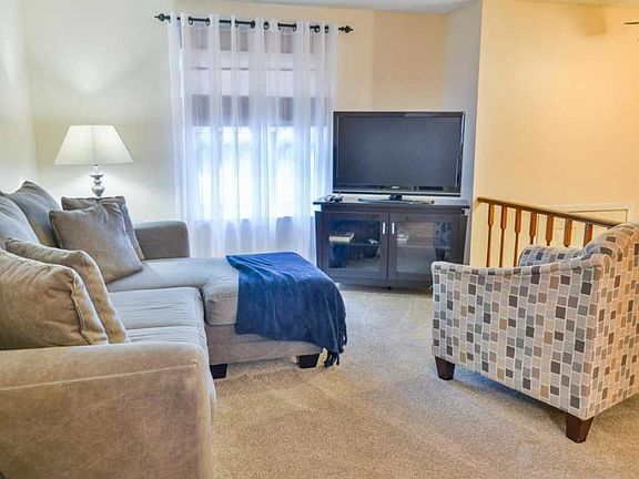2nd image of 3016 Deepwood Dr
