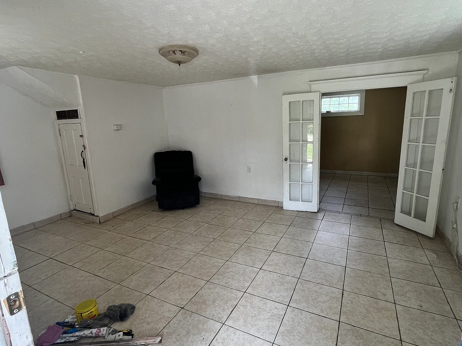 1 bed, 1000 sqft, $725 — Photo 1