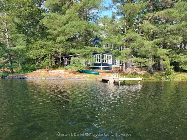 3344 Green River Dr, Severn, ON L0K 2B0