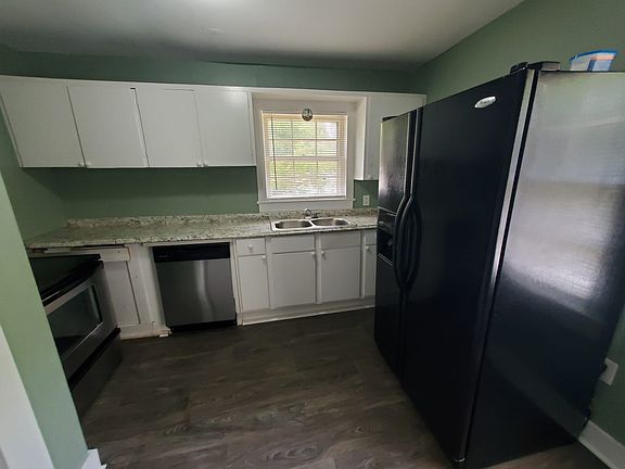 4th image of 1013 Magnolia Dr NW #E