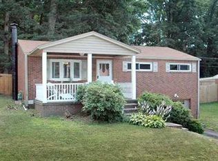 357 Holiday Park Dr, Pittsburgh, PA