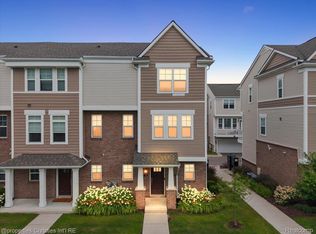 2500 Normandy Rd W #38, Royal Oak, MI 48073
