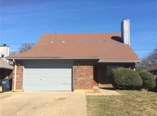 7421 Little Rock Ln, Fort Worth, TX 76120
