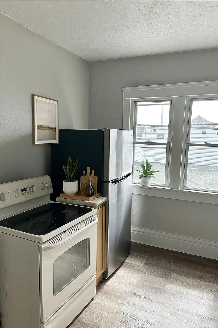1314 Lakeshore Blvd - Unit B — Photo 3