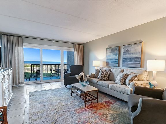 3rd image of 3240 S Fletcher Ave APT 103