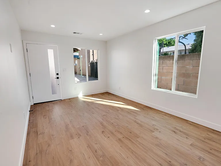 10333 San Antonio Ave — Photo 13