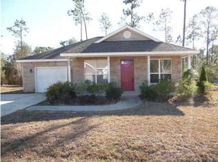 95 Village Ln, Freeport, FL 32439