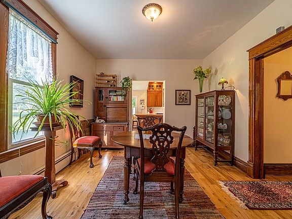 5th image of 130 Nettles Ln