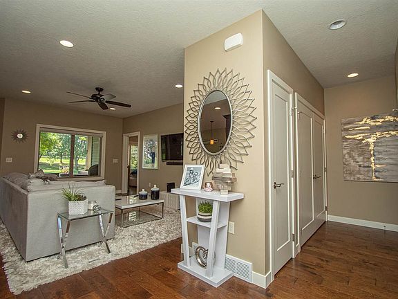 3rd image of 955 Emerald Pines Dr