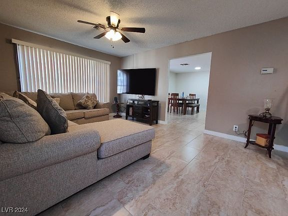 4th image of 1817 Amboy Dr