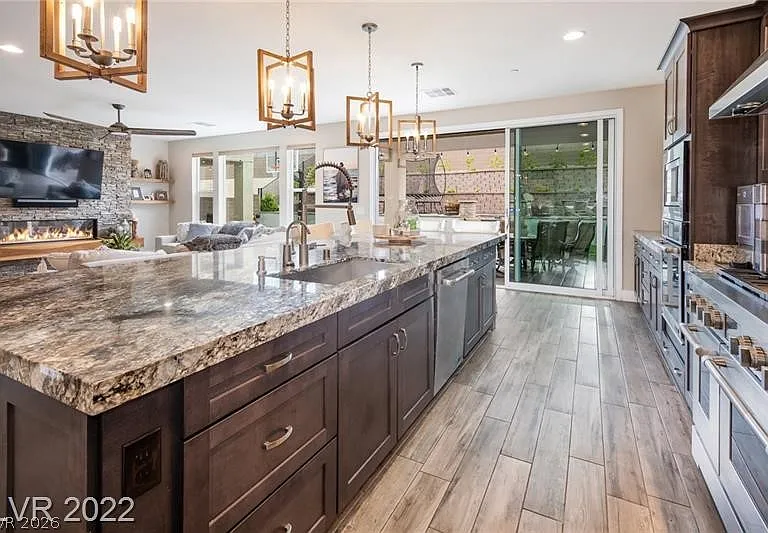 4631 Amazing View St — Photo 3