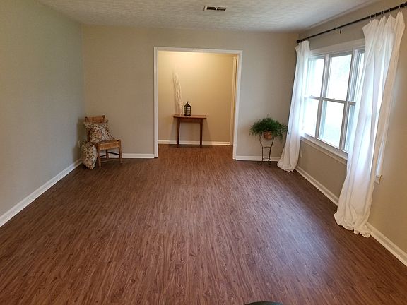 4th image of 517 Carol Villa Dr