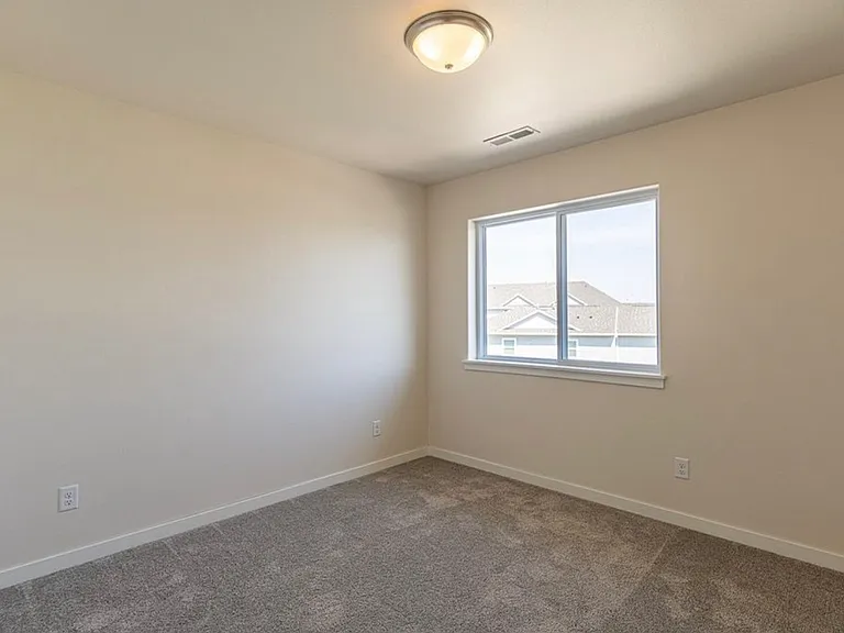 1172 Dahnovan Dr — Photo 10