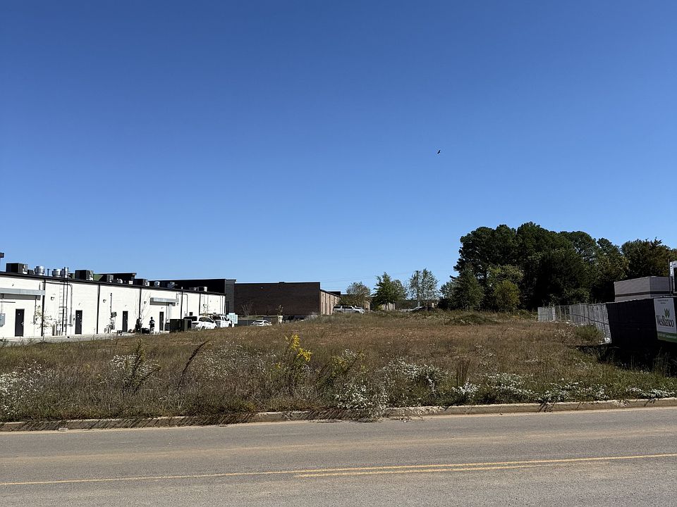2nd image of 3B Meadowhill Ln