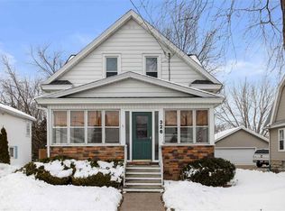 326 W 18th Ave, Oshkosh, WI 54902