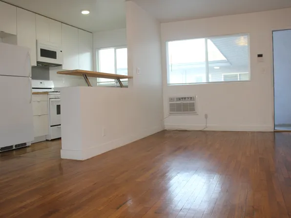 3333 San Marino St #13, Los Angeles, CA 90006