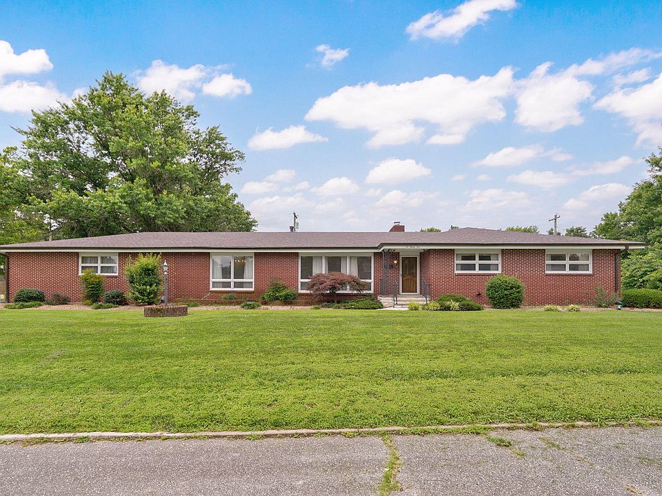 1st image of 635 Valley View Drive