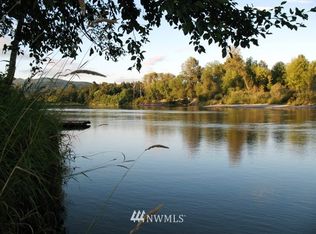 2230 Lewis River Dr, Woodland, WA 98674