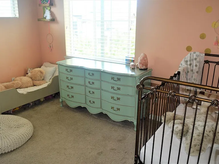 301 NE Eaton Ln — Photo 11