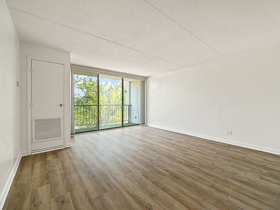 2nd image of 2015 S Finley Rd APT 302