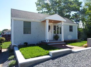 9 Warwick Rd, Gloucester, MA 01930