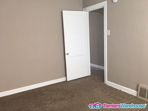 3rd image of 8812 Wiedle Pl