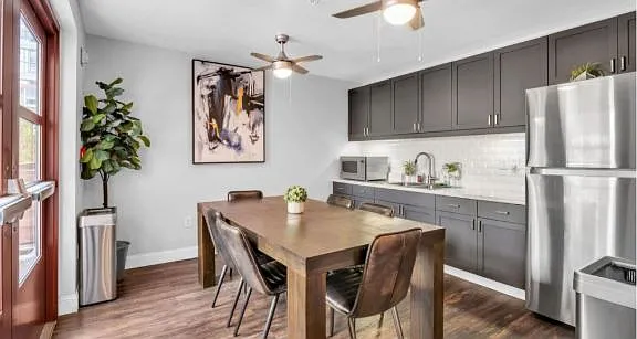 Common area kitchen