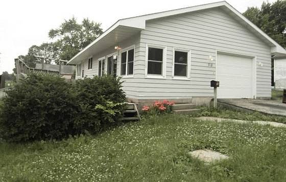 2nd image of 712 S 1st St
