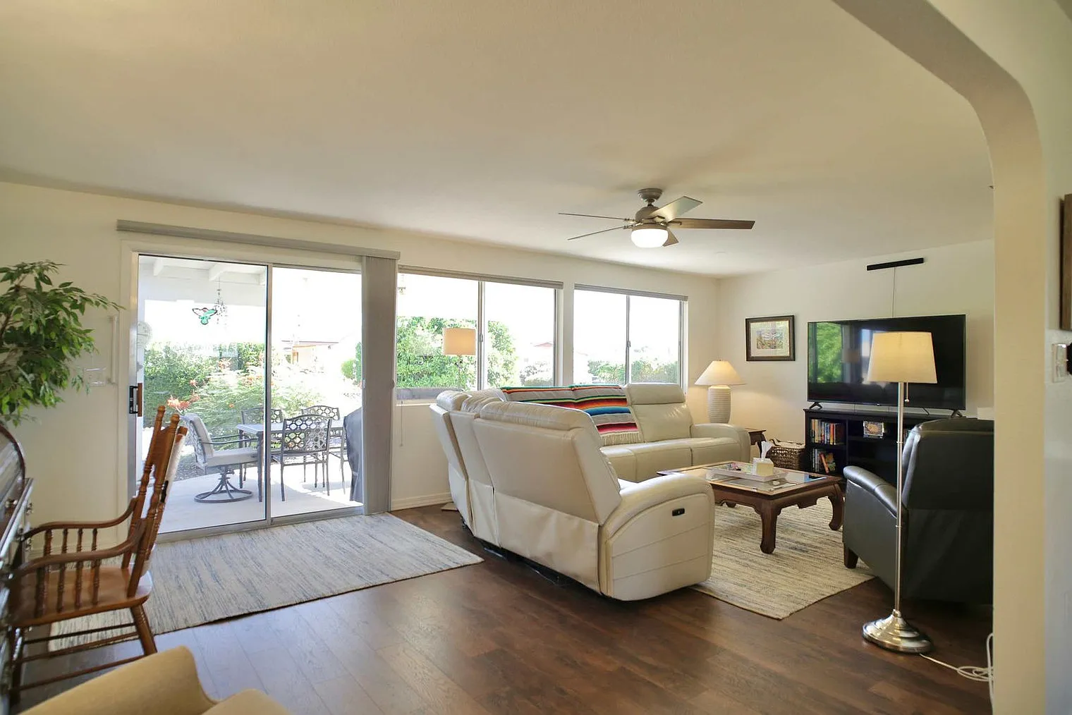 2 bed, 2.0 bath, 1786 sqft, $1,949 — Photo 4