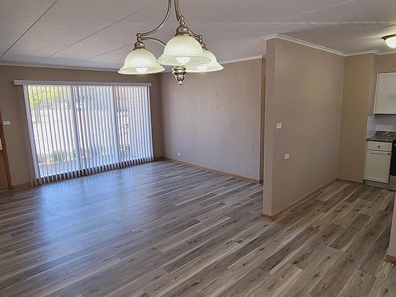 4th image of 4605 W 95th St