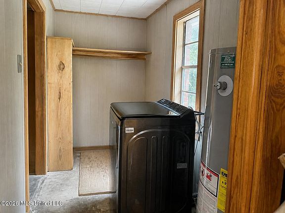 5th image of 2379 Carrollton Rd